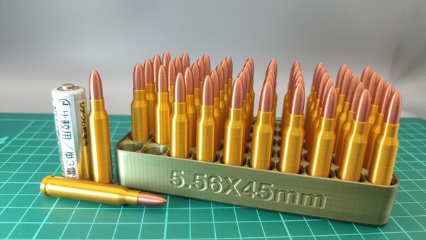 5.56x45mm NATO 弾風 ダミーカート 50個セット【送料無料 /トレイおまけ付】(検) 5.56 M4 M16 AUG FAMAS H&K G36 等の撮影にいかが 2