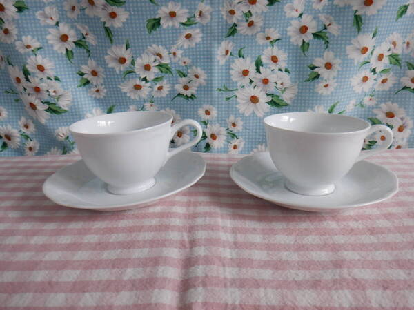 E6 NORITAKE『ノリタケ(COTY WHITE)★真っ白なシンプルなペアカップ&ソーサー 日本製』~箱付き 愛知トヨタ CROWN(クラウン)