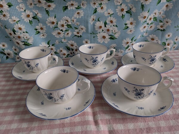 E6「 Noritake ノリタケ CRAFTONE 花柄 カップ& ソーサー〜5個セット 日本製 食洗機、レンジOK」〜箱付き 長期保管品 外箱に汚れあり
