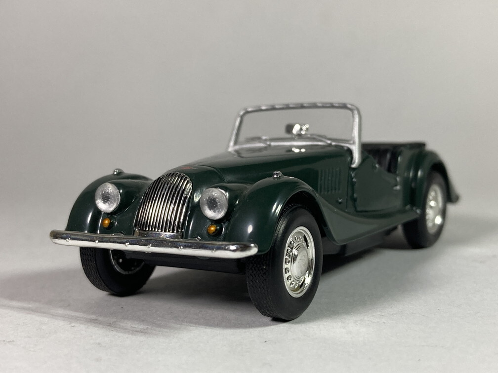 Amazon | 1/43 モーガン 4/4 クリーム | ミニカー・ダイキャスト