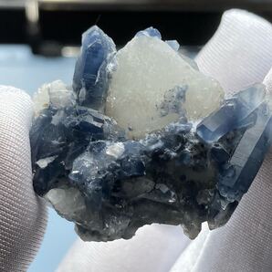【ものすごく希少 クラスター】アフガニスタン産 ブルークオーツ 約15g 0418