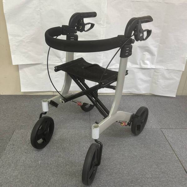 【中古歩行器】大人気!!アロン化成 リトルターン ハイタイプ 座部付き 介護用品 シルバーカー おしゃれ 移動 ラクラク 《洗浄・消毒済み》