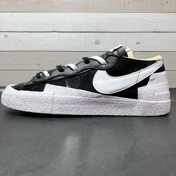 27cm NIKE BLAZER LOW SACAI DM6443-001 ナイキ ブレザー ローカット サカイ BLACK WHITE