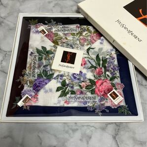 未使用 Yves Saint Laurent ヴィンテージ 花柄 ハンカチ