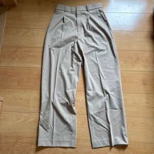 UNIQLO ユニクロ タックワイドパンツ ベージュ スラックス ストレッチ M(w63〜69)レディース