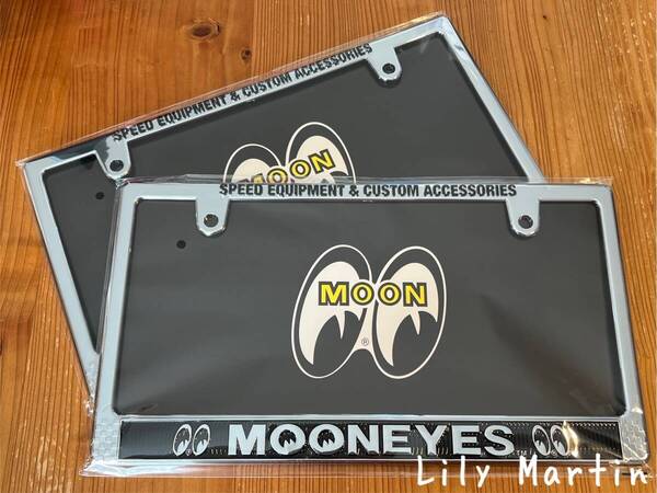 2枚組 送料込み 新基準全面適用 Raised MOONEYES ロゴ クローム × ブラック フレーム ライセンスフレーム ナンバーフレーム ムーンアイズ