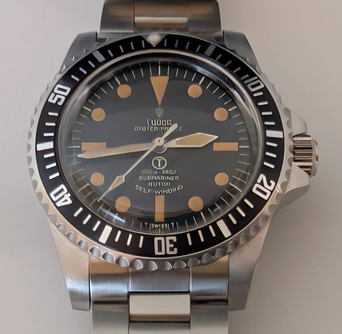 ビンテージTUDOR ８ｍｍデカリューズ ボンドモデル小薔薇サブOH済 Yahoo!オークション -「薔薇」(サブマリーナ) (チュードル)の