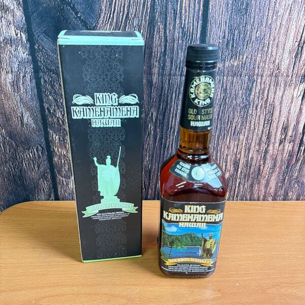 未開栓 キング カメハメハ 6年 ハワイ 750ml 43% KING KAMEHAMEHA HAWAII バーボン ウイスキー 古酒 箱付き ハワイ お酒 whisky