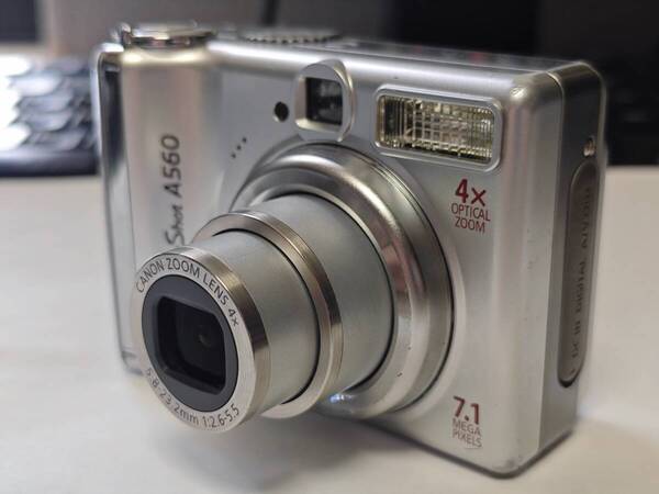 CANON Power Shot A560 カメラ 乾電池仕様