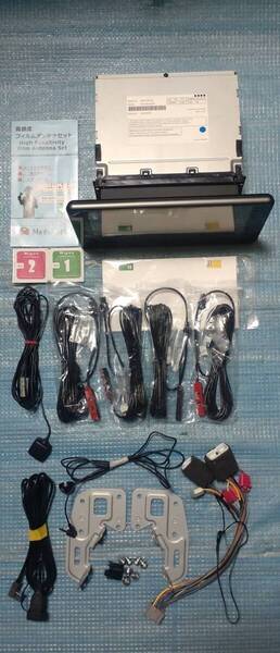 NMZN-Y72DS タフト タント LA650SLA660S用 9インチ スタイリッシュ メモリーナビ ダイハツ純正 9型 BluetoothAudio フルセグTV DVD CD SD