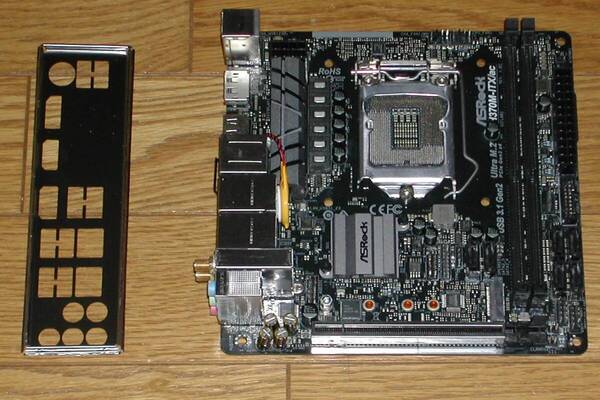 ASROCK H370M-ITX-ac LGA1151 MiniITX