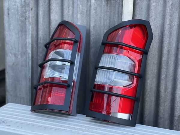 プロボックス サクシード テールランプガード