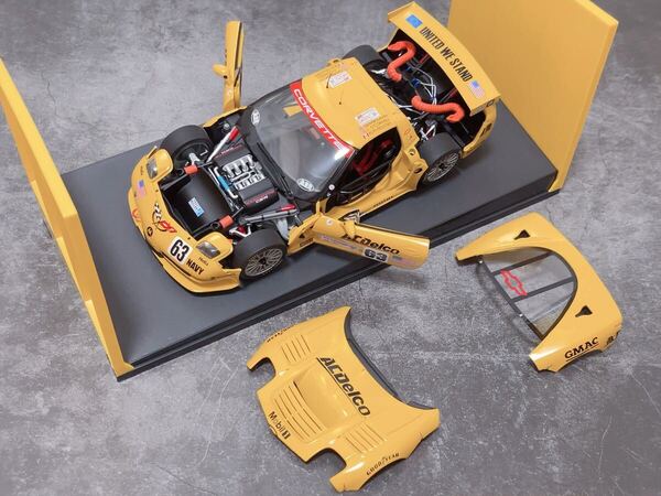 AUTOart オートアート 1/18 Chevrolet シボレー コルベット C5R ルマン GTSクラス フランス 2002 優勝 #63