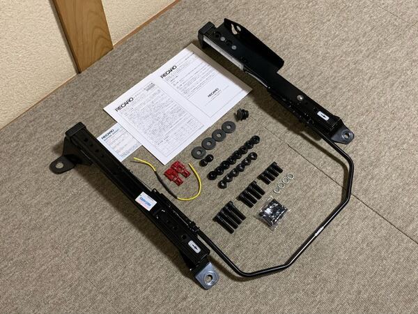 RECARO サニー ウイングロード B15 Y11 A/B シートレール 運転席側 中古品