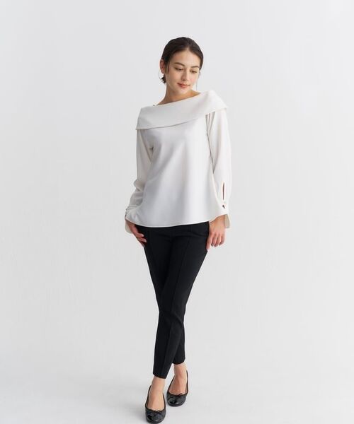 エル L elu. Aurora blouse White オーロラ ブラウス トップス シャツ 白色 神谷朝日 Mサイズ オフショルダー elu