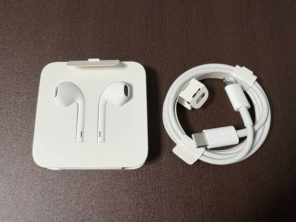 【送料無料】未使用品 アップル 純正セット ライトニングケーブルCタイプ Lightning iPhone Type-C / Lightning ヘッドホン 有線イヤホン