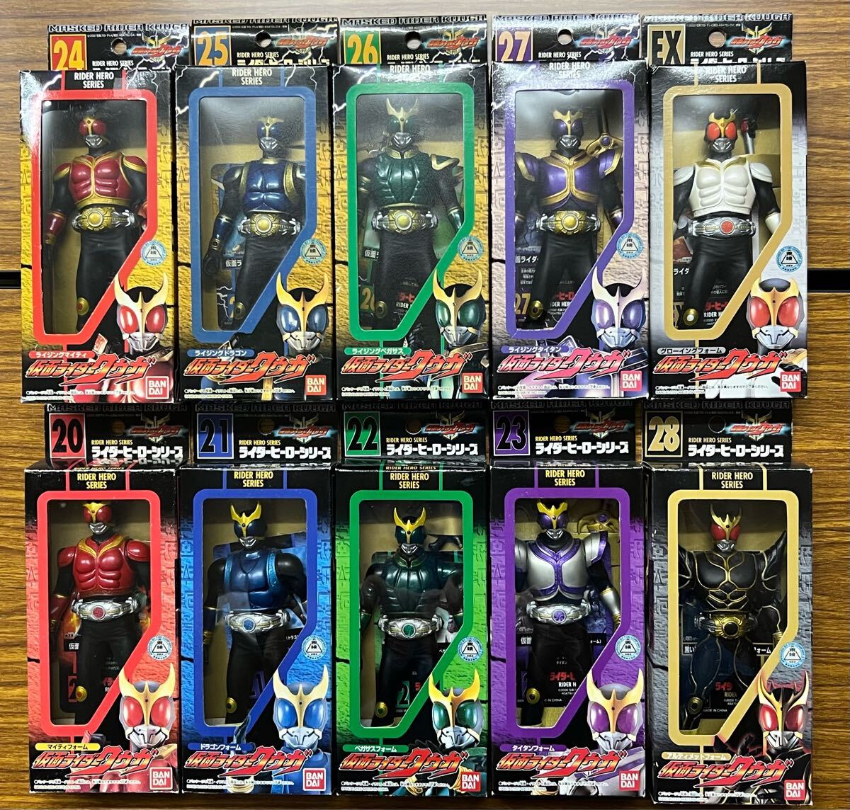 Amazon.co.jp: 仮面ライダークウガ Blu‐ray BOX 【初回生産限定