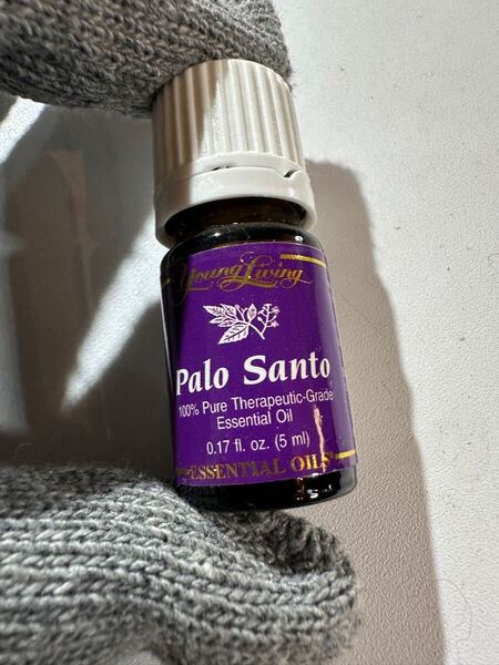 新品 ヤングリヴィング Palo Santo パロサント エッセンシャルオイル ヤングリビング アロマオイル