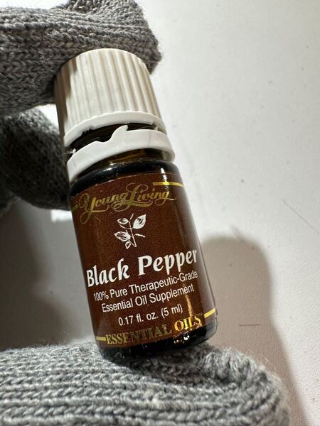 Young Living ヤングリヴィング ブラックペッパー ヤングリビング エッセンシャルオイル アロマオイル