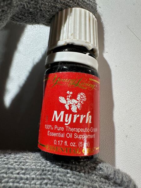 ヤングリヴィング Myrrh ミルラ エッセンシャルオイル ヤングリビング
