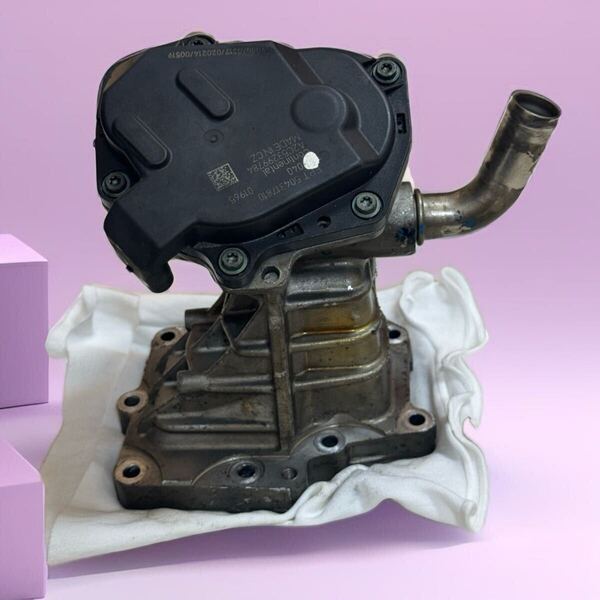 中古品 三菱ふそう エンジンコントロール EGR バルブ Engine Control EGR Valve MK667800