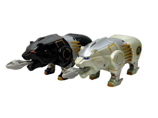 【送料無料!!】百獣戦隊ガオレンジャー DX ガオベアー ガオポーラー おもちゃ 玩具 変形 合体ロボ ミサイル6本 + 取扱い説明書 付き