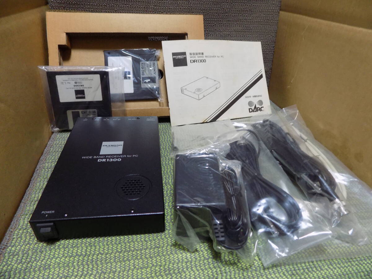 【完動品】ICOM 高機能パソコン操作型レシーバー IC-PCR10000 Yahoo!オークション -「pcr1000」の落札相場・落札価格