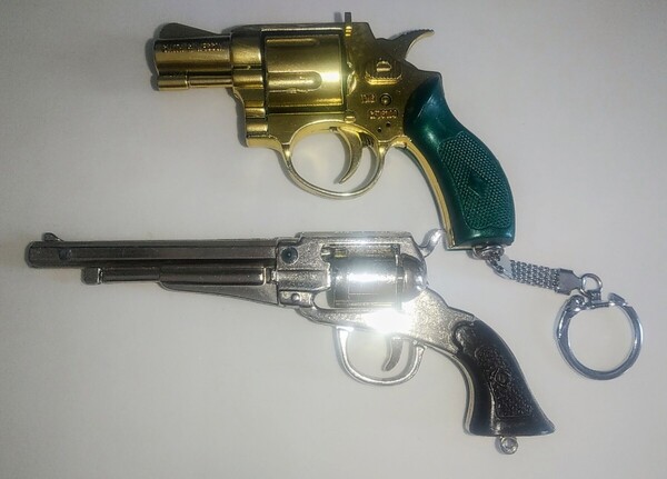 【送料無料】レア?当時物 リボルバー SMYTH &WESSON VICTORY トイガン ミニガン 金属モデルガン キーホルダー おもちゃ 2個セット