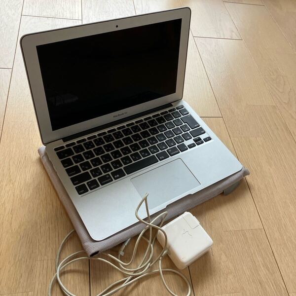 ジャンク MacBook Air Late 2010 A1370 シルバー本体 宅急便送料無料