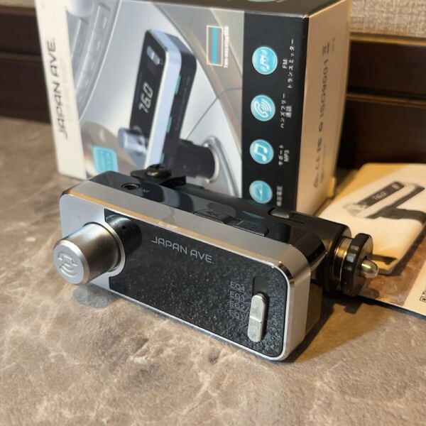 FMトランスミッター JAPAN AVE Bluetooth 5.0 USB ×3口 急速充電 2way カーチャージャー シガーソケット 12V-24V車対応 音楽再生