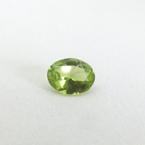 天然石 ペリドット オーバル 1.49ct 正規仕入品