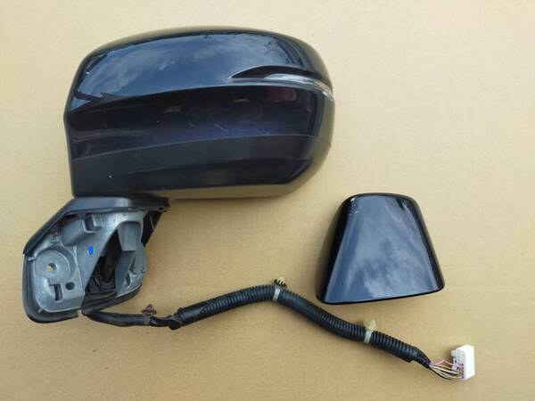 ホンダ オデッセイ RC1 RC2 ドアミラー 左側 電動格納 ウィンカー 9P / 色 NH820P / HONDA 037569 76258-T6A-Q12 / 送料無料