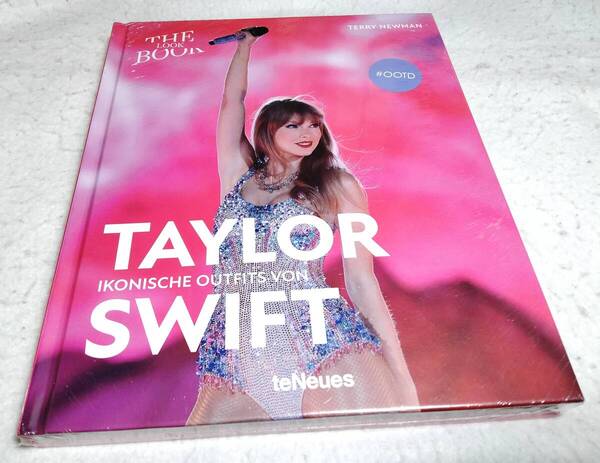 <洋書>テイラー・スウィフトのアイコニックな衣装 写真資料集『Ikonische Outfits von TAYLOR SWIFT』