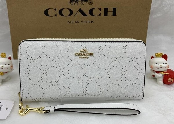 COACH 財布 コーチ 長財布 ホワイト白 プレゼント 贈り物 アコーディオンジップ アラウンド 誕生日 新品 未使用 ファッション C4715 C043