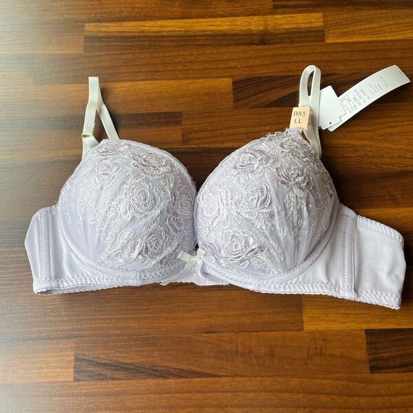新品 タグ付 未使用 ニッセン nissen etu ブラジャー ブラ 薄紫