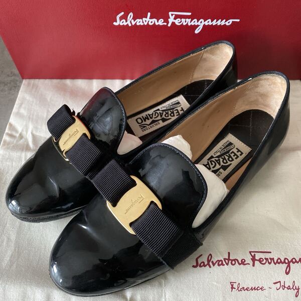 Salvatore Ferragamo サルヴァトーレフェラガモ ヴァラ レザー オペラシューズ パンプス 21.5 小さいサイズ レディース エナメル ブラック