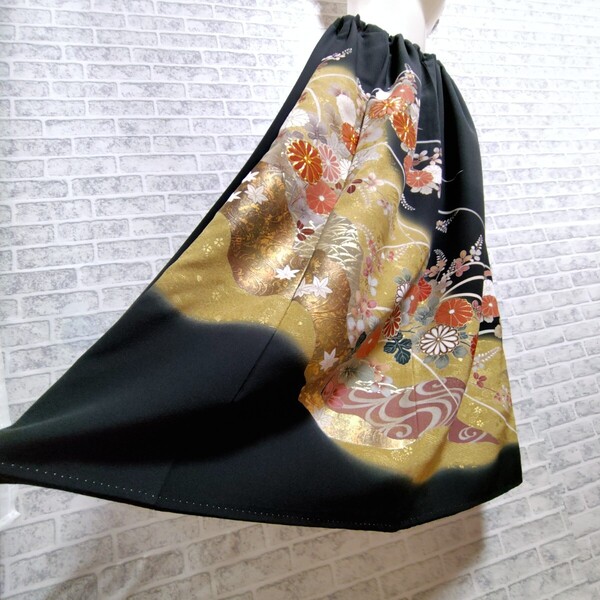 落款*お花*刺繍*黒留袖 ゴムスカート ハンドメイド 着物リメイク ロングスカート 豪華 ゆったりの方も