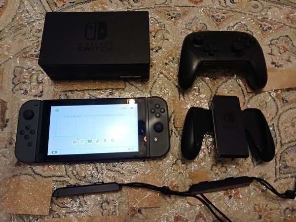 良品 Nintendo Switch HAC-001 旧型 2017年製 本体一式 純正プロコントローラー おまけ付き 動作確認済み 送料無料
