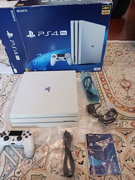 PS4pro 最終タイプ CUH-7200B 本体一式 送料無料 ホワイト 起動確認済み 訳有り現状品 送料無料
