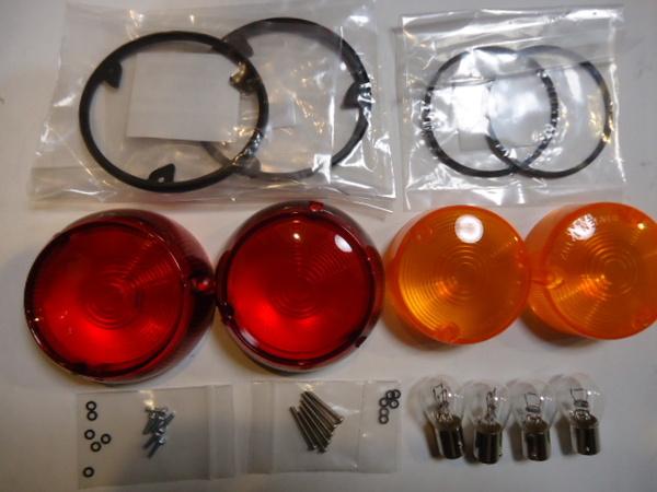 三菱ジープ j53 J54 J55 テールレンズ ウィンカーレンズ 未使用 バルブ24V パッキン 取付ねじ.. no1