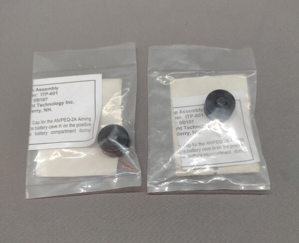 ★★米軍 実物 AN PEQ-2 用 バッテリーキャンプ部品 2個 放出品★★PTW DAS devgru delta MK18 URGI VFC KACトレポン mws GBB M4 pvs