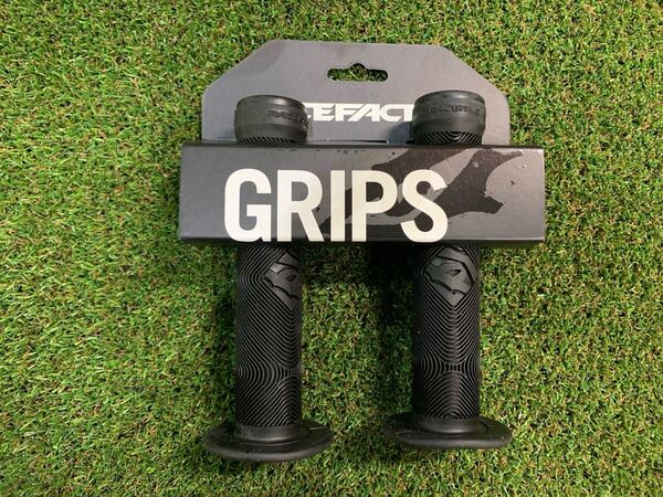 新品 RACEFACE CHESTER Slide On グリップ 黒 MTB ダートジャンプ ストリート BMX RACE FACE レースフェイス フランジ リブ 耐 衝撃 振動