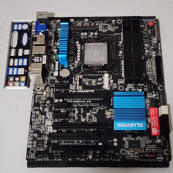 GIGABYTE GA-Z77X-UD3H IOパネル付属 LGA1155 ATXマザーボード 第2・3世代CPU対応 最新Bios 動作確認済 PCパーツ