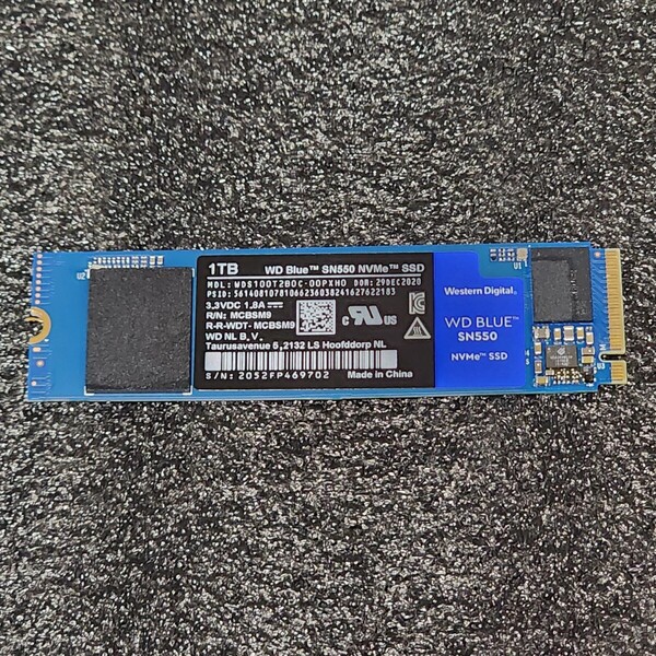 WesternDigtal WD Blue SN550(WDS100T2B0C-00PXH0) 1000GB/1TB NVMe SSD フォーマット済み PCパーツ M.2 2280 動作確認済み 960GB