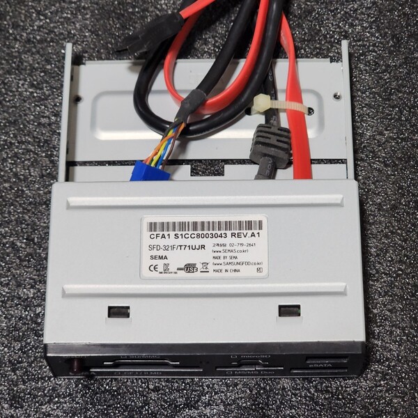 リンクス SFD-321F/T71UJR USB2.0ポート+カードリーダー 3.5インチベイ内蔵型 インターフェースボード 動作確認済み PCパーツ