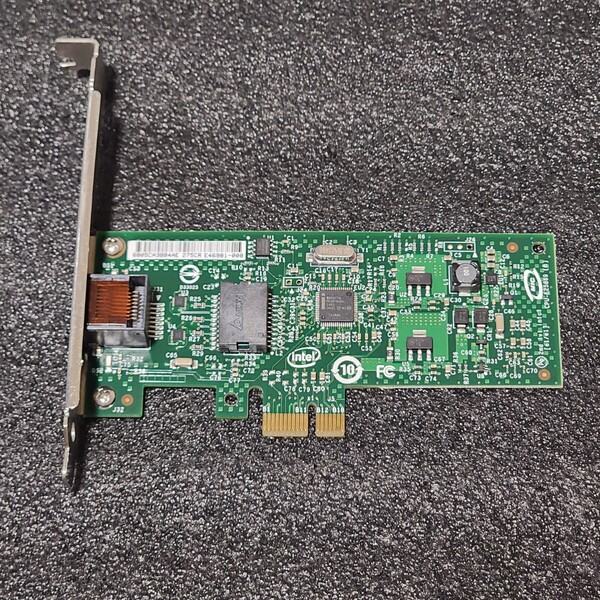 INTEL GIGABIT CT DESKTOP ADAPTER 有線LANカード 動作確認済み PCIExpress x1 有線LANアダプタ PCパーツ