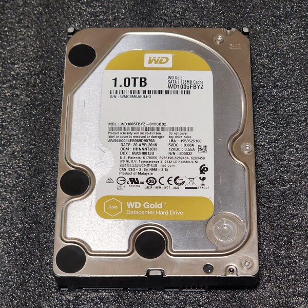 【送料無料】WesternDigtal WD Gold WD1005FBYZ-01YCBB2 1TB 3.5インチ内蔵HDD 2018年製 フォーマット済み 正常品 PCパーツ 動作確認済