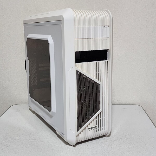 【送料無料】ENERMAX iVektor ECA3310B-W White ミドルタワー型PCケース(ATX)