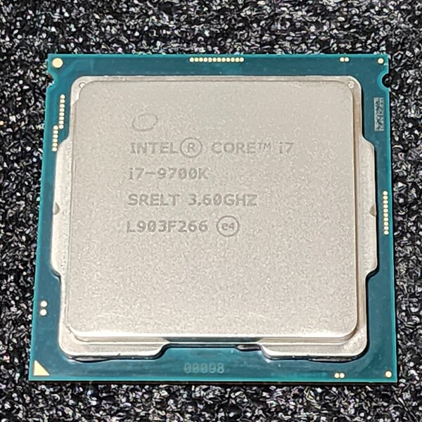 CPU Intel Core i7 9700K 3.6GHz 8コア8スレッド CoffeeLake PCパーツ インテル 動作確認済み