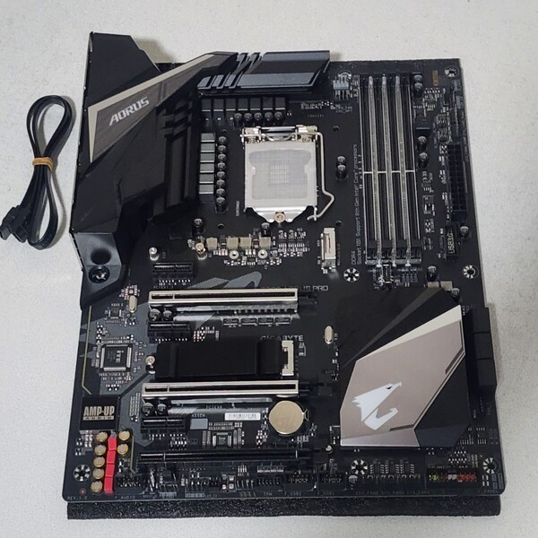 GIGABYTE Z390 AORUS PRO IOパネル一体型 LGA1151 ATXマザーボード 第8・9世代CPU対応 最新Bios 動作確認済 PCパーツ